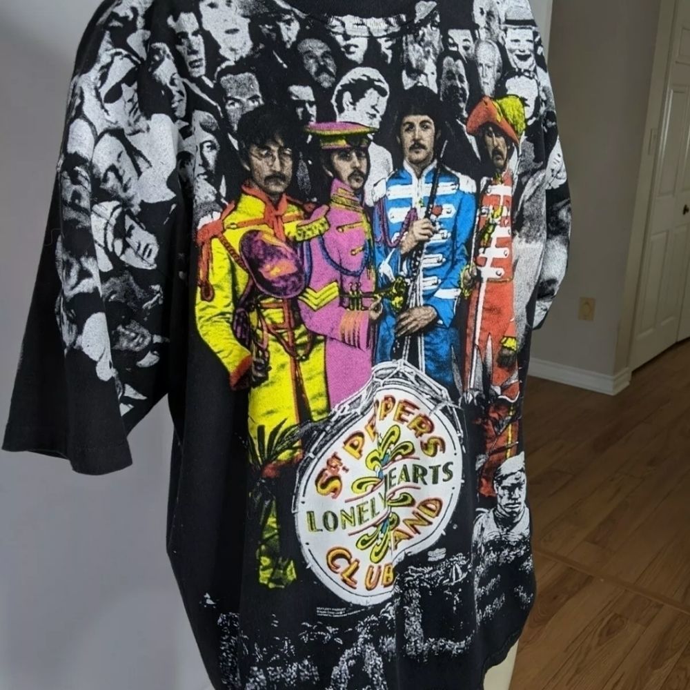 Vintage Beatles Sgt peppers shirt - Picture 8 of 8